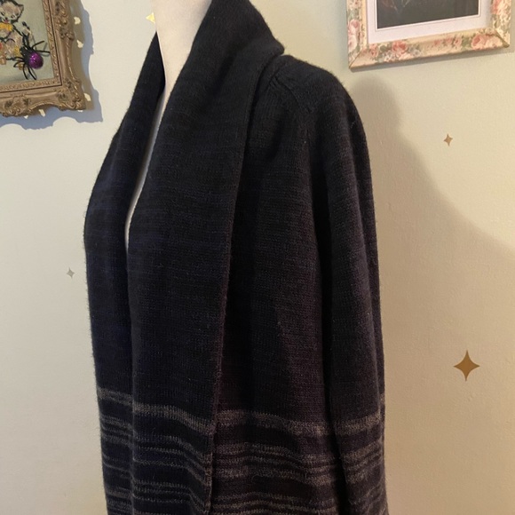 Forever21 acrylic open front shawl cardigan with pockets • size small - Picture 7 of 7